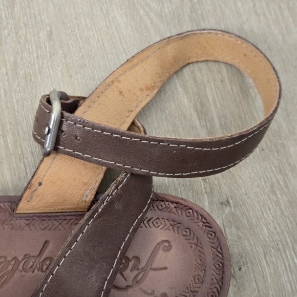 Free People Boho Torrence Flat Sandal Brown Leather Purple Embroidery Size 41 EU - Picture 10 of 13